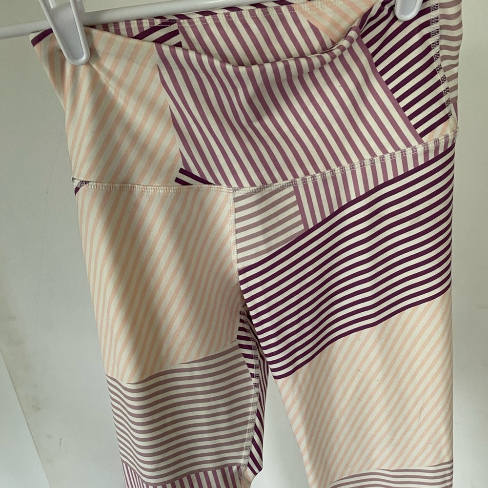 Patterned leggings